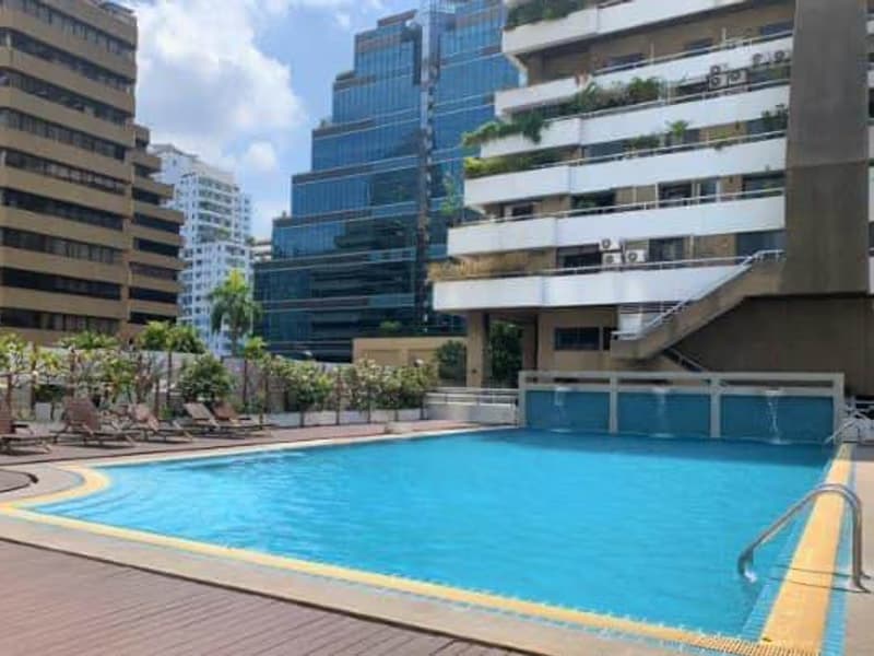 2 Bed Condo for Sale  Near Phetchaburi MRT