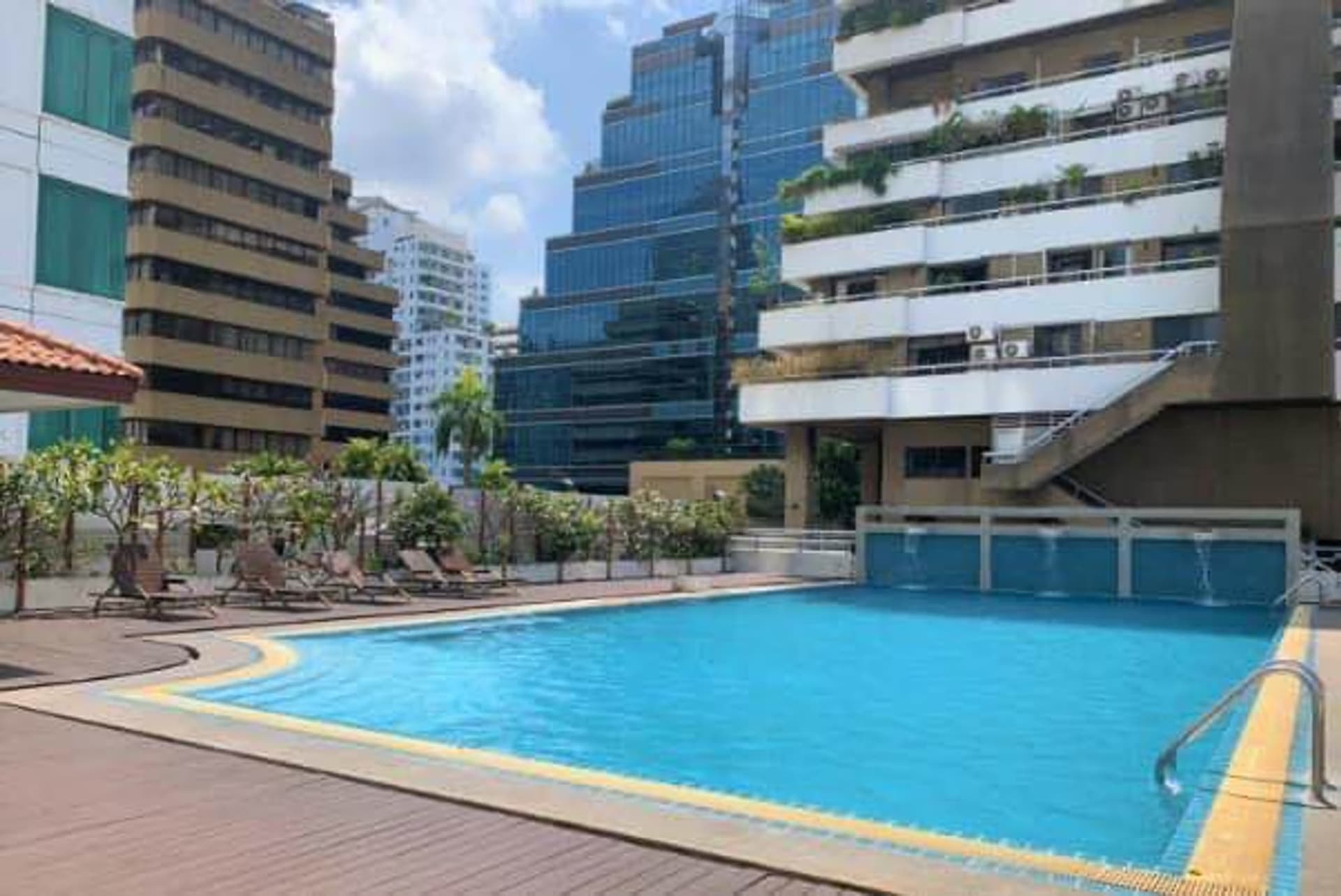 2 Bed Condo for Sale  Near Phetchaburi MRT - Image 6