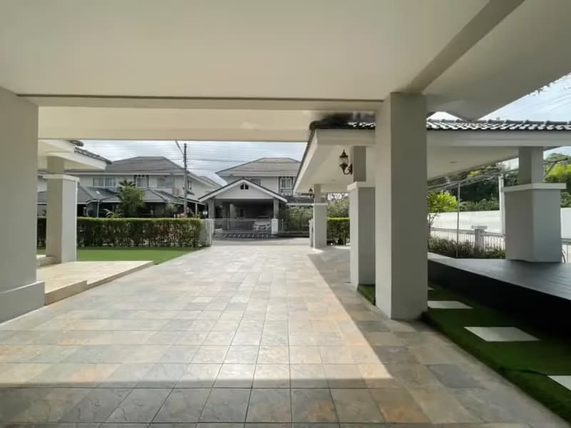 4 Bedroom House