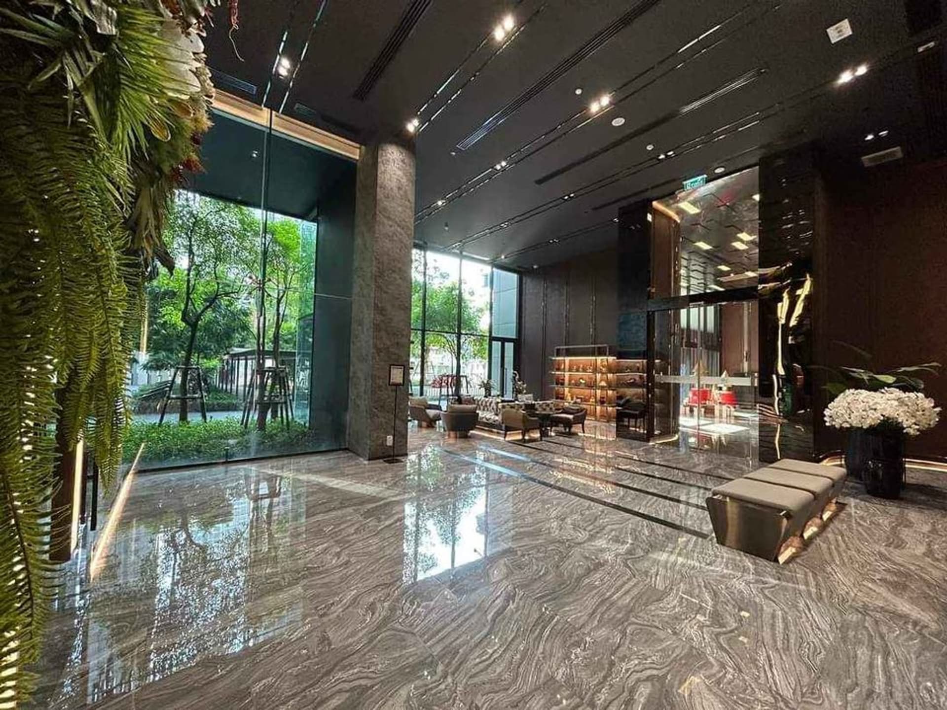 Condo for Rent at Life Asoke Hype - Image 18