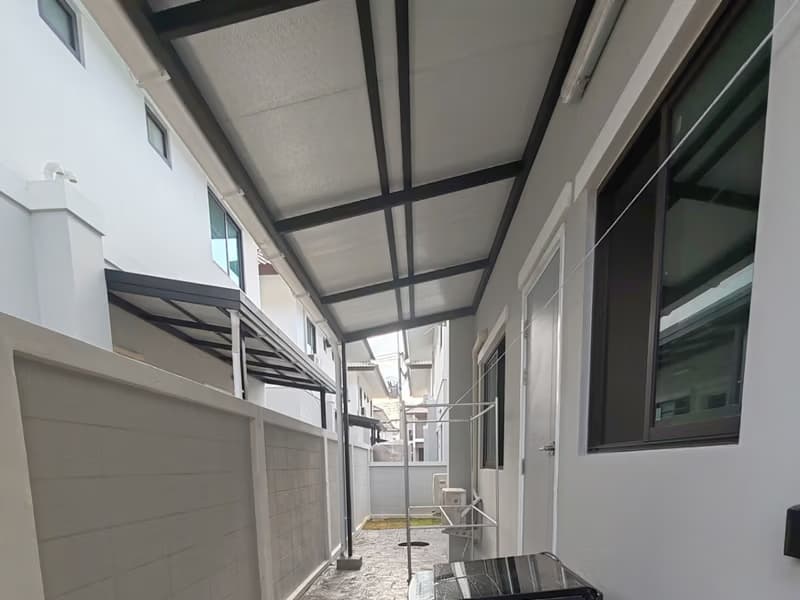 4 Bed House for Rent in Saraphi
