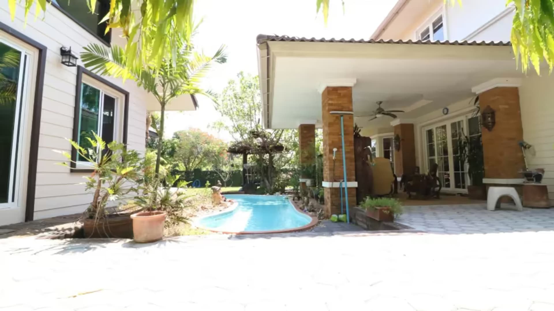 4 Bedroom House - Image 4
