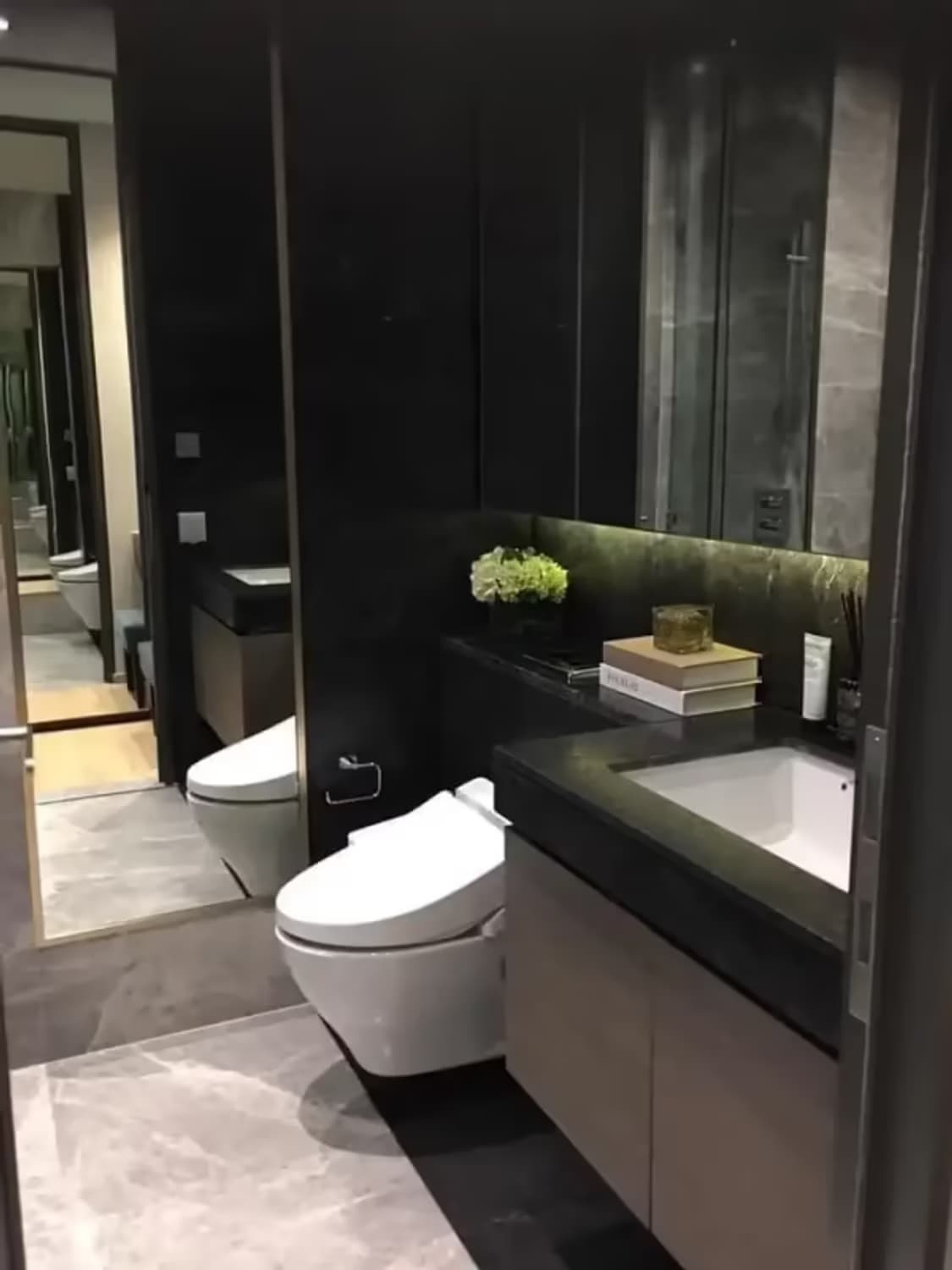 Condo for Rent at 28 Chidlom by SC Asset - Image 12