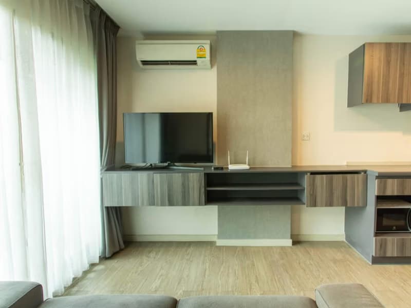 1 Bedroom Condo