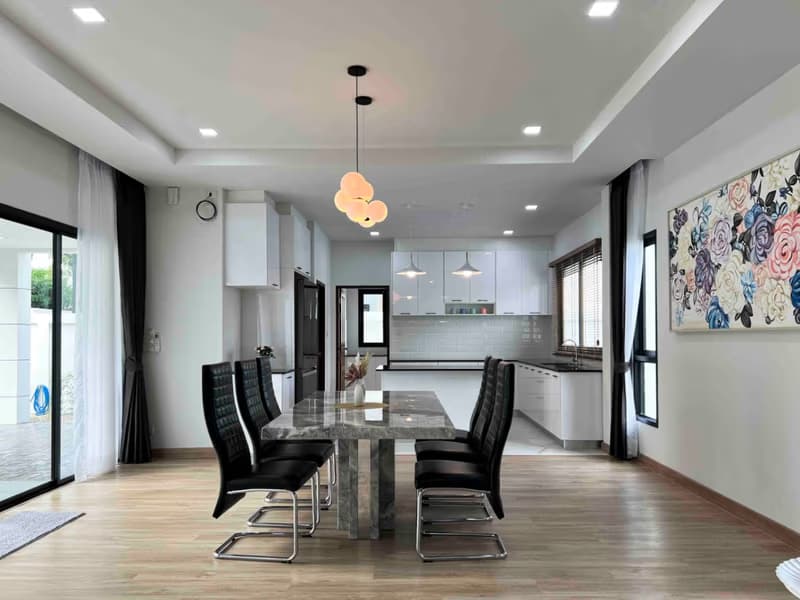 4 Bed House for Rent in Hang Dong