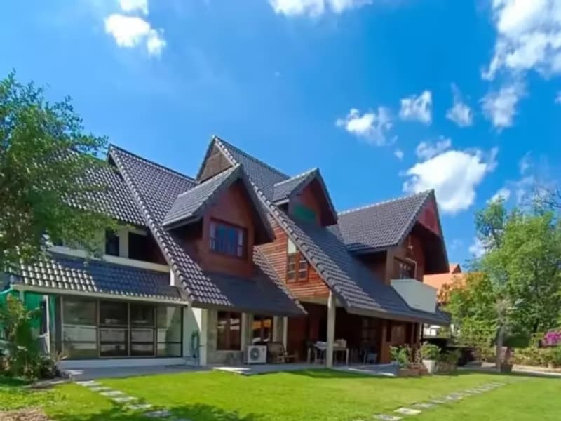 4 Bedroom House