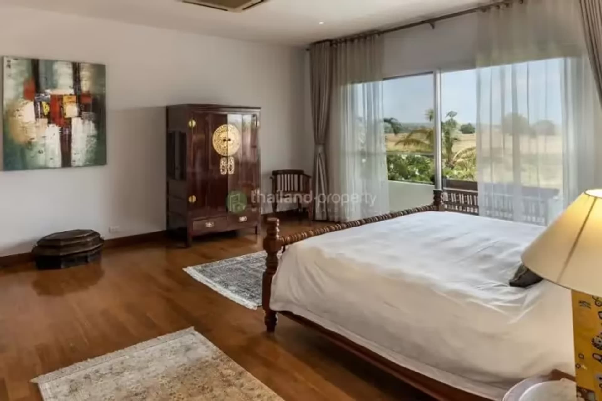 5 Bedroom House - Image 4
