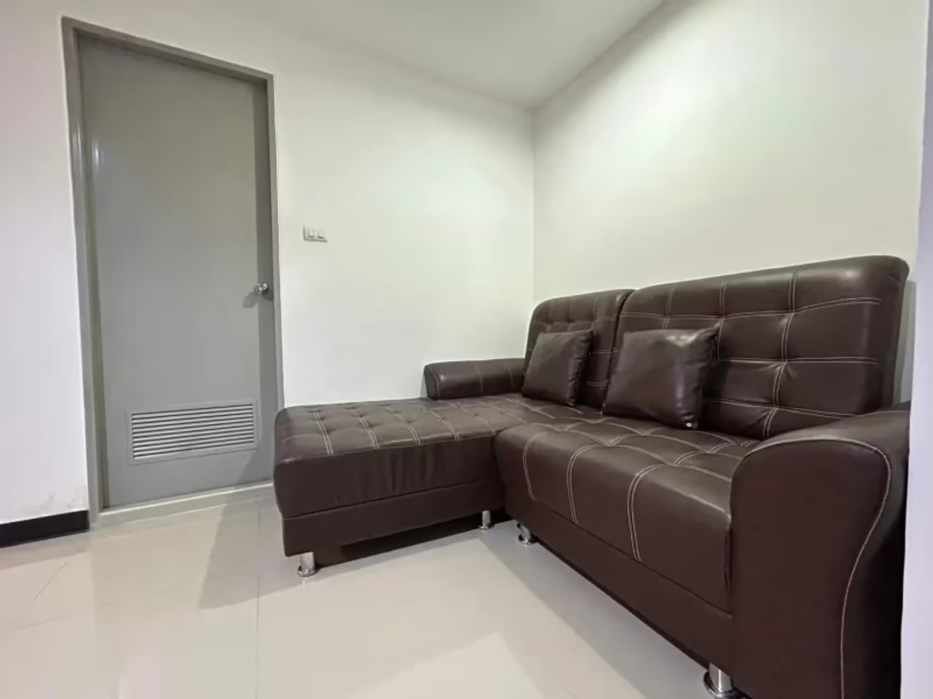 1 Bedroom Condo - Image 6