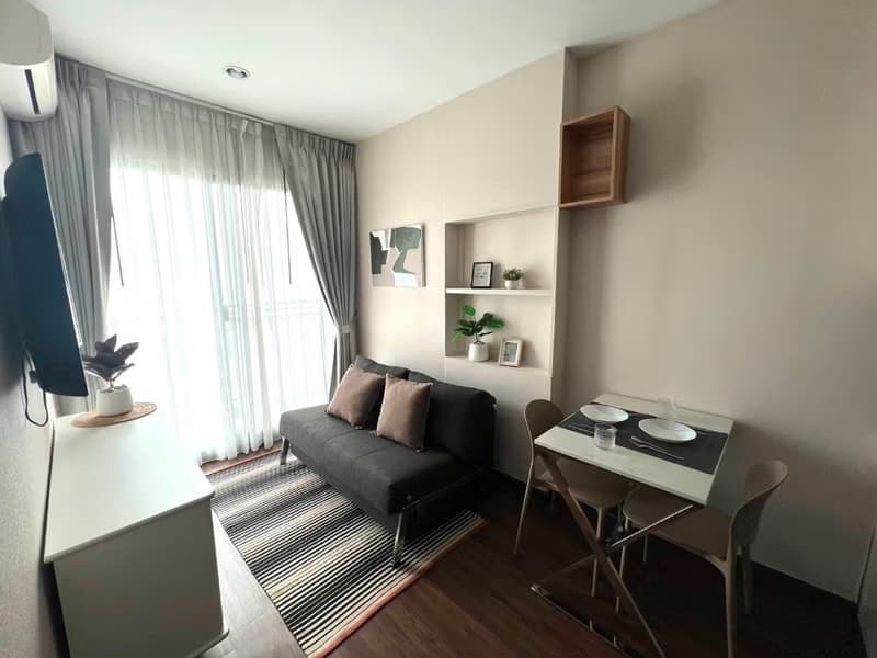 Condo for Rent at C Ekkamai