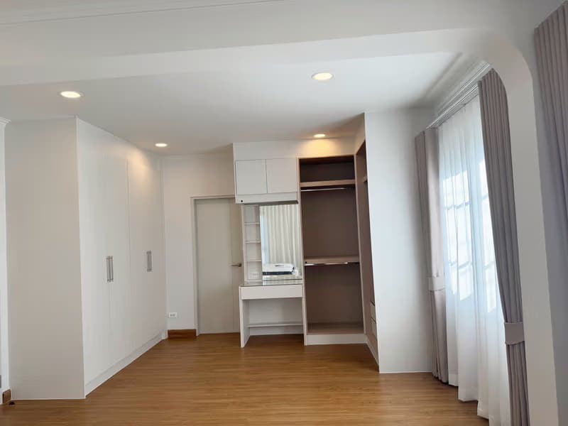 4 Bed House for Rent and Sale in Bang Phli, Samut Prakan