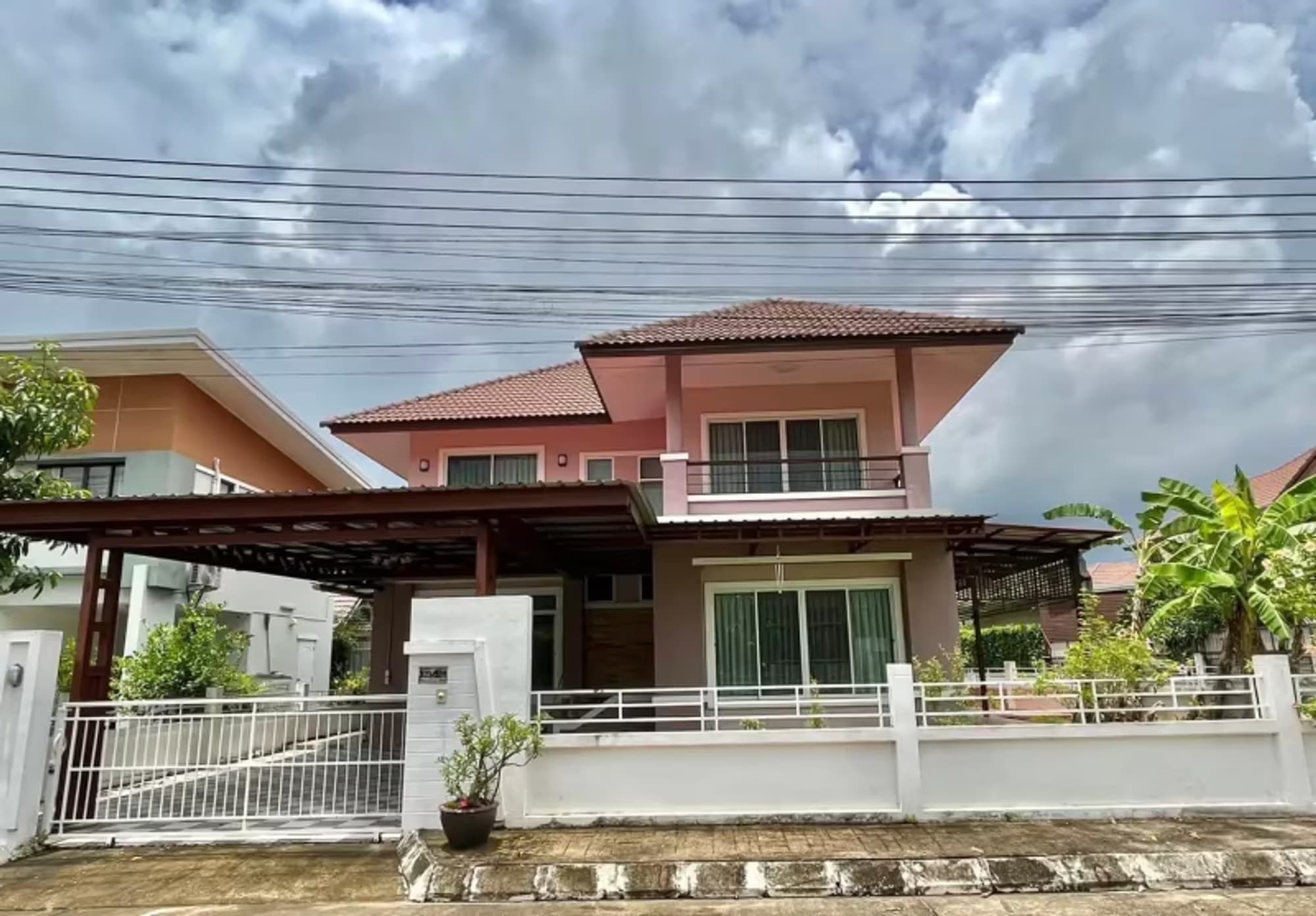 4 Bedroom House - Image 3