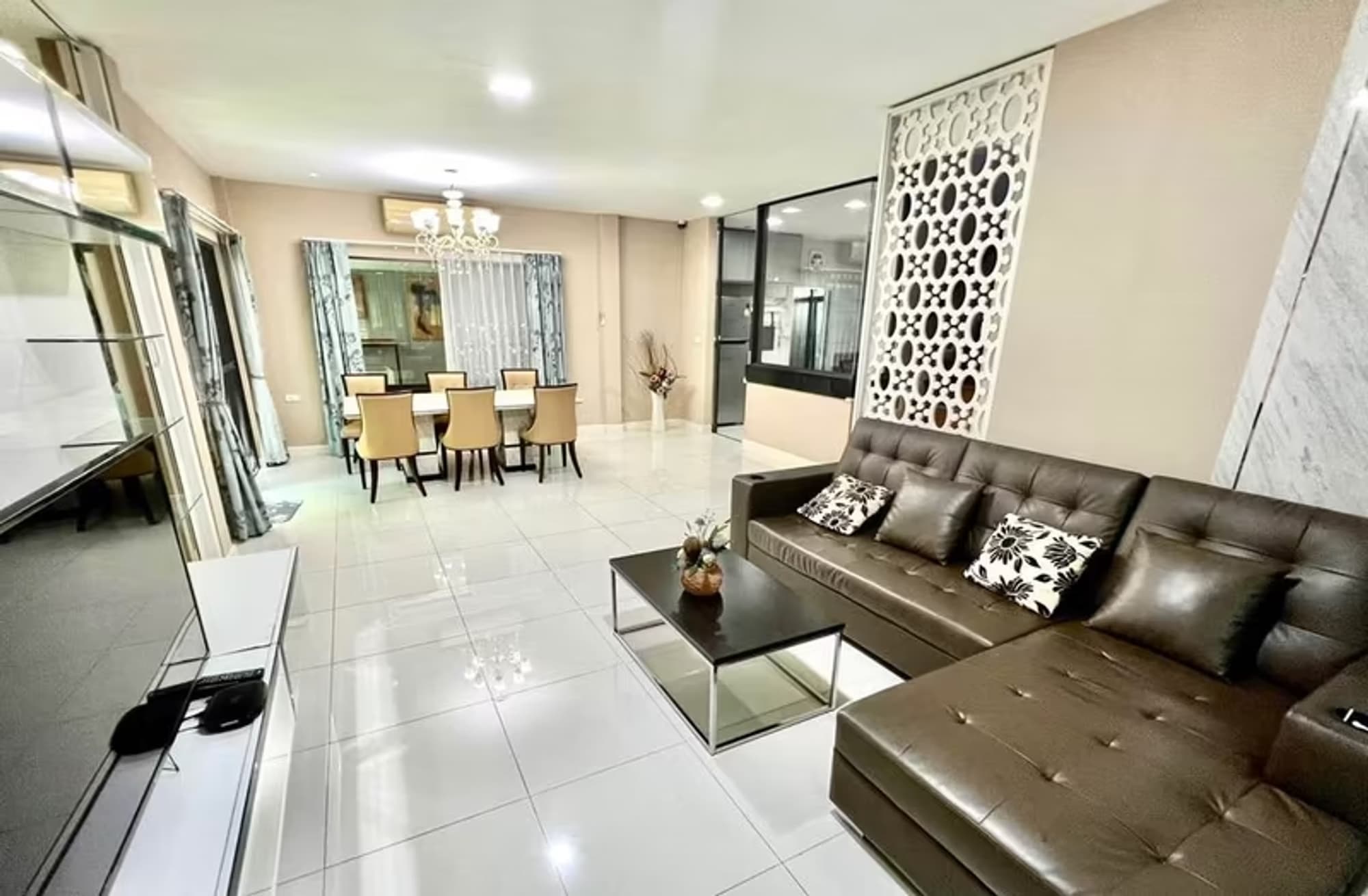 4 Bedroom Houses For Rent At Manthana Rama IX - Image 3