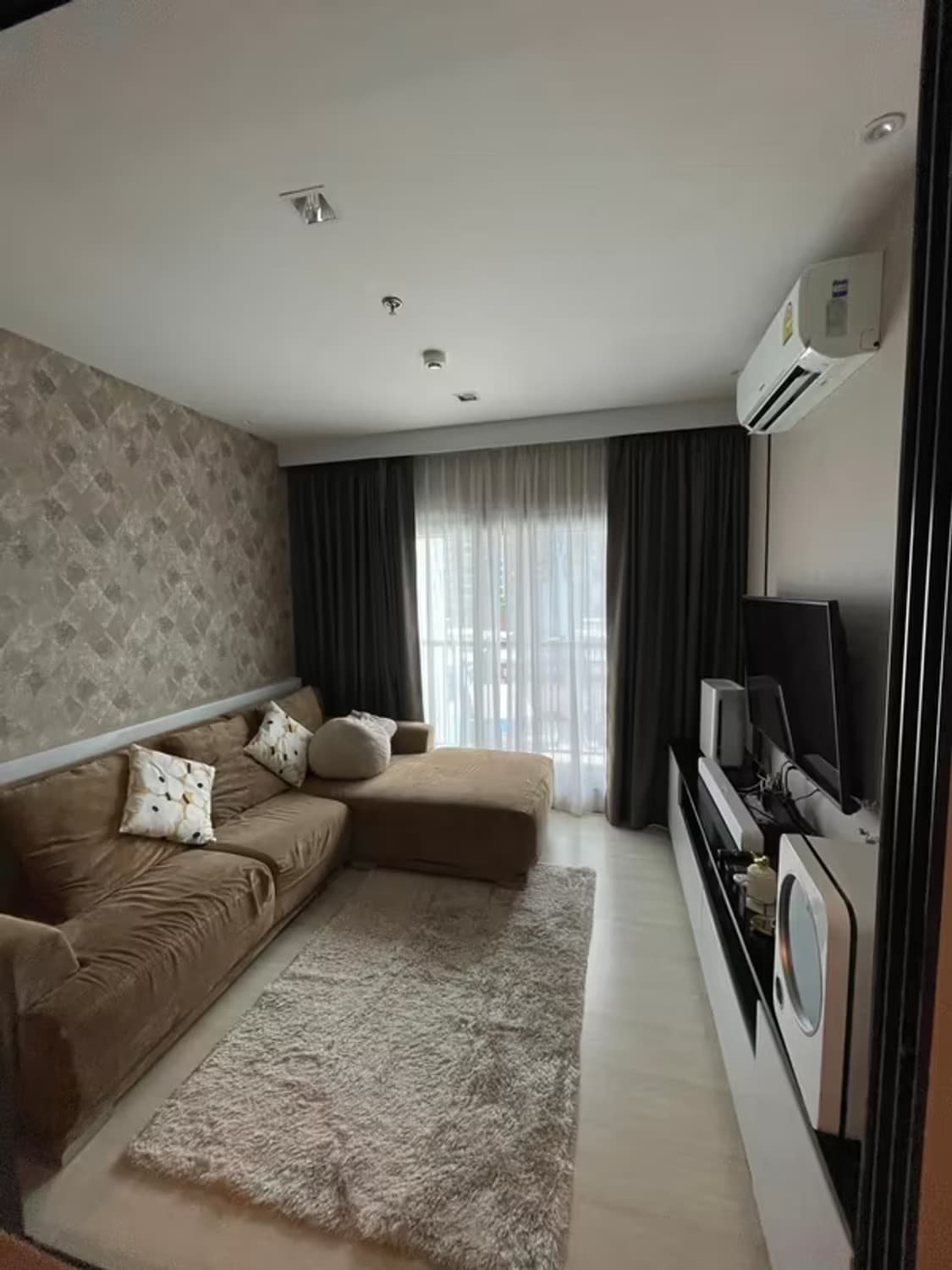 1 Bedroom Condo - Image 7
