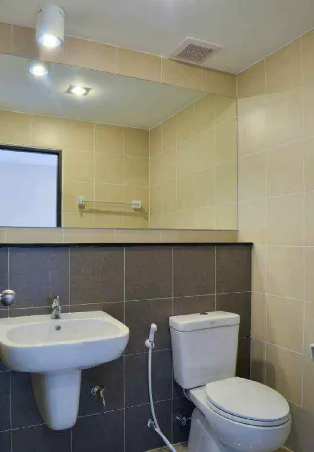 1 Bedroom Condo - Image 11