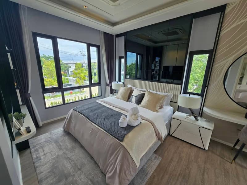 3 Bed House for Rent in Bang Phli