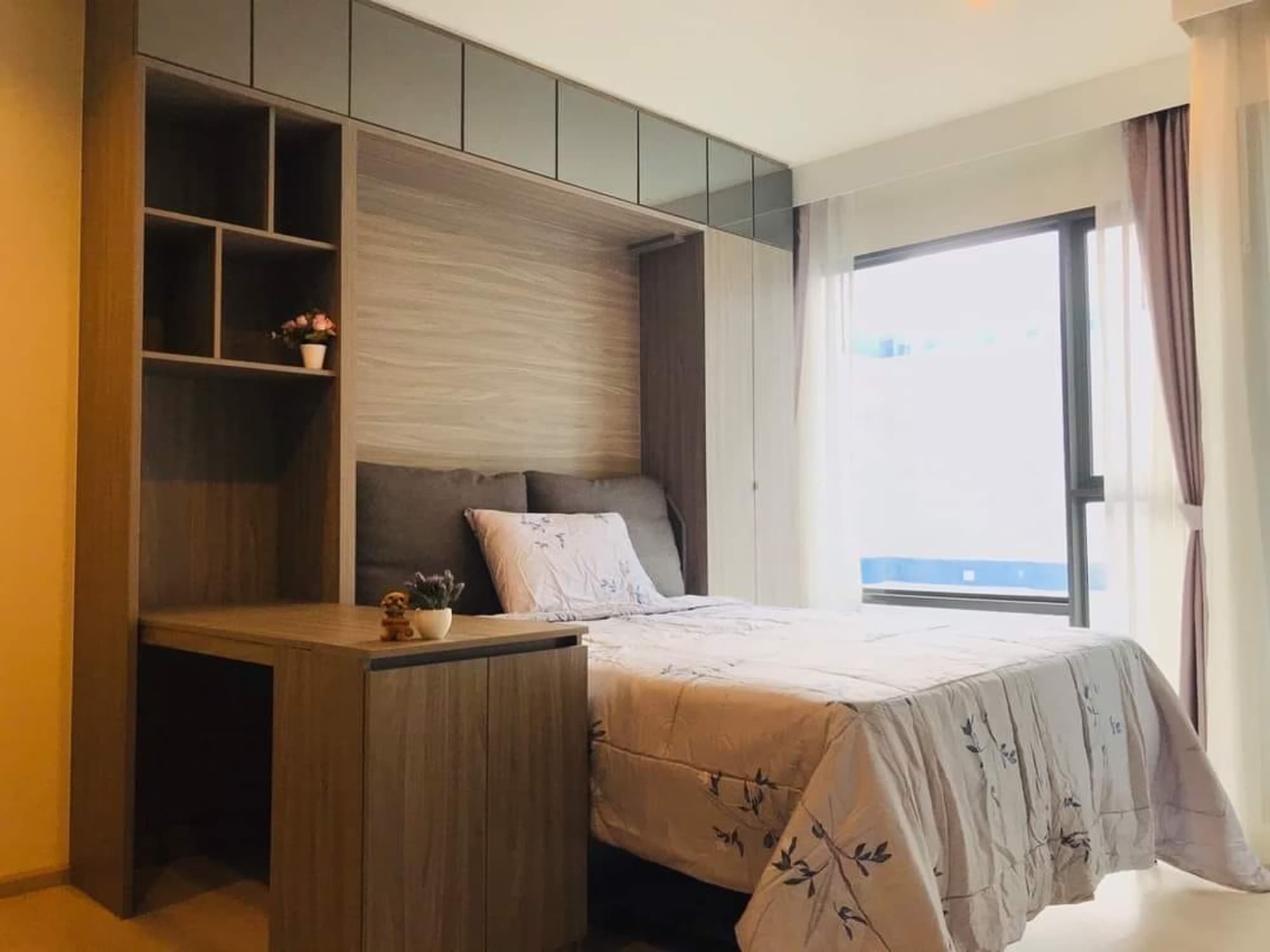 1 ห้องนอน Condo สำหรับ ขายและจำหน่าย ใกล้ Phra Ram 9 MRT - Image 9