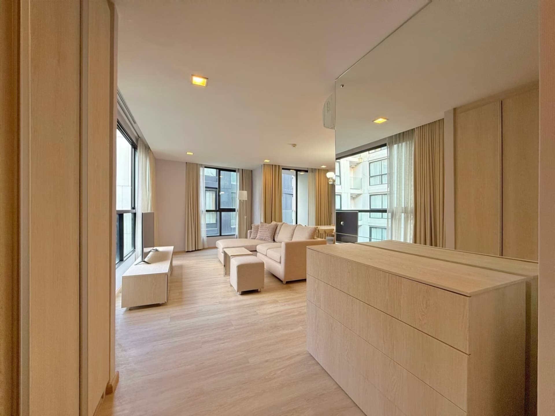 3 Bed Condo for Rent and Sale in Watthana - Image 17
