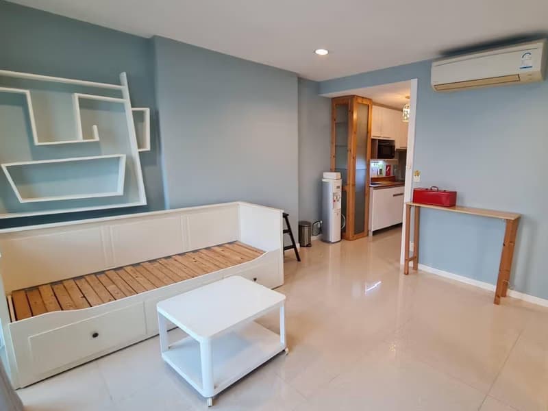2 Bed Condo for Sale in Ratchathewi