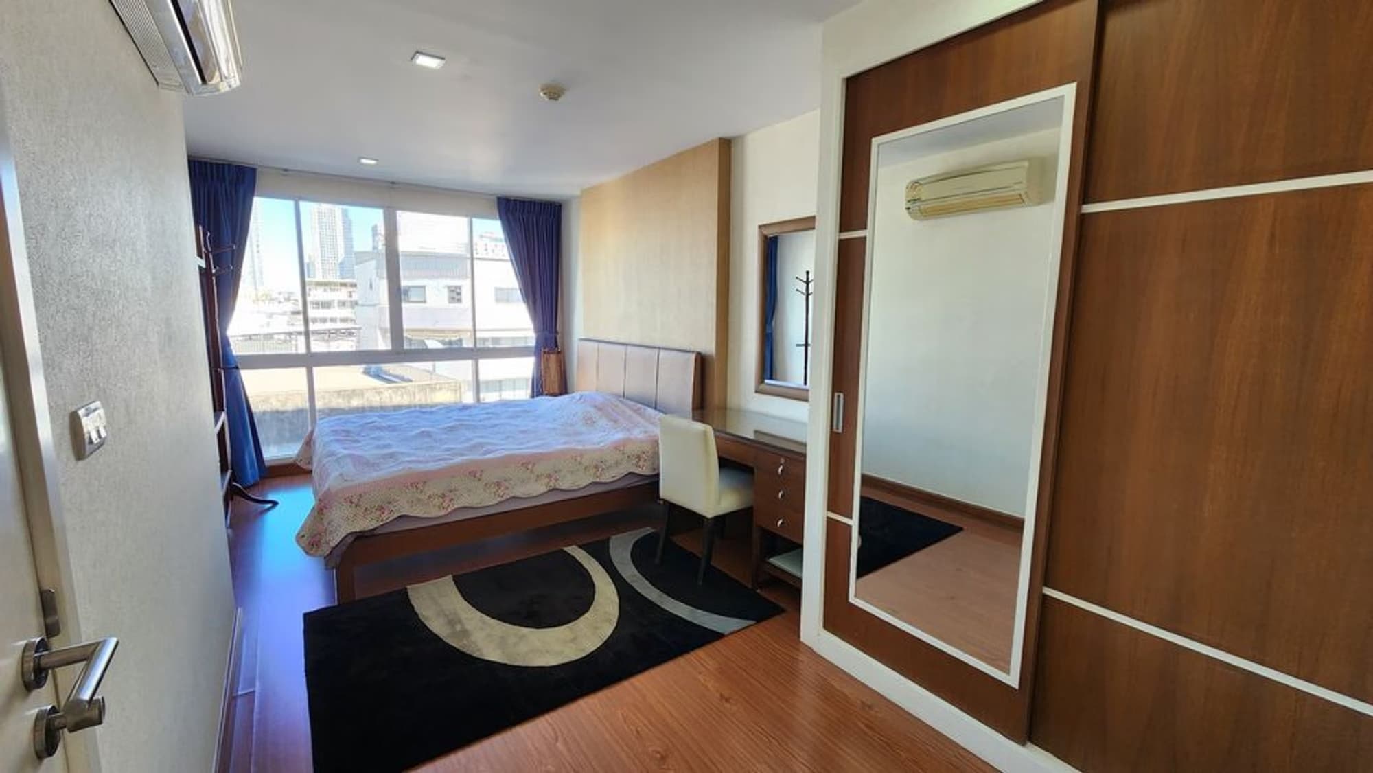 Condo for Rent at The Treasure Silom - Image 6