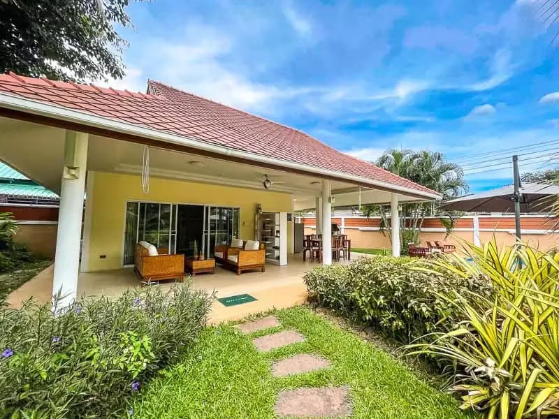 5 Bedroom House