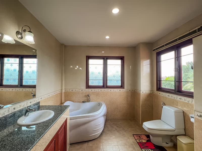 4 Bed House for Sale in อำเภอเมืองเชียงใหม่