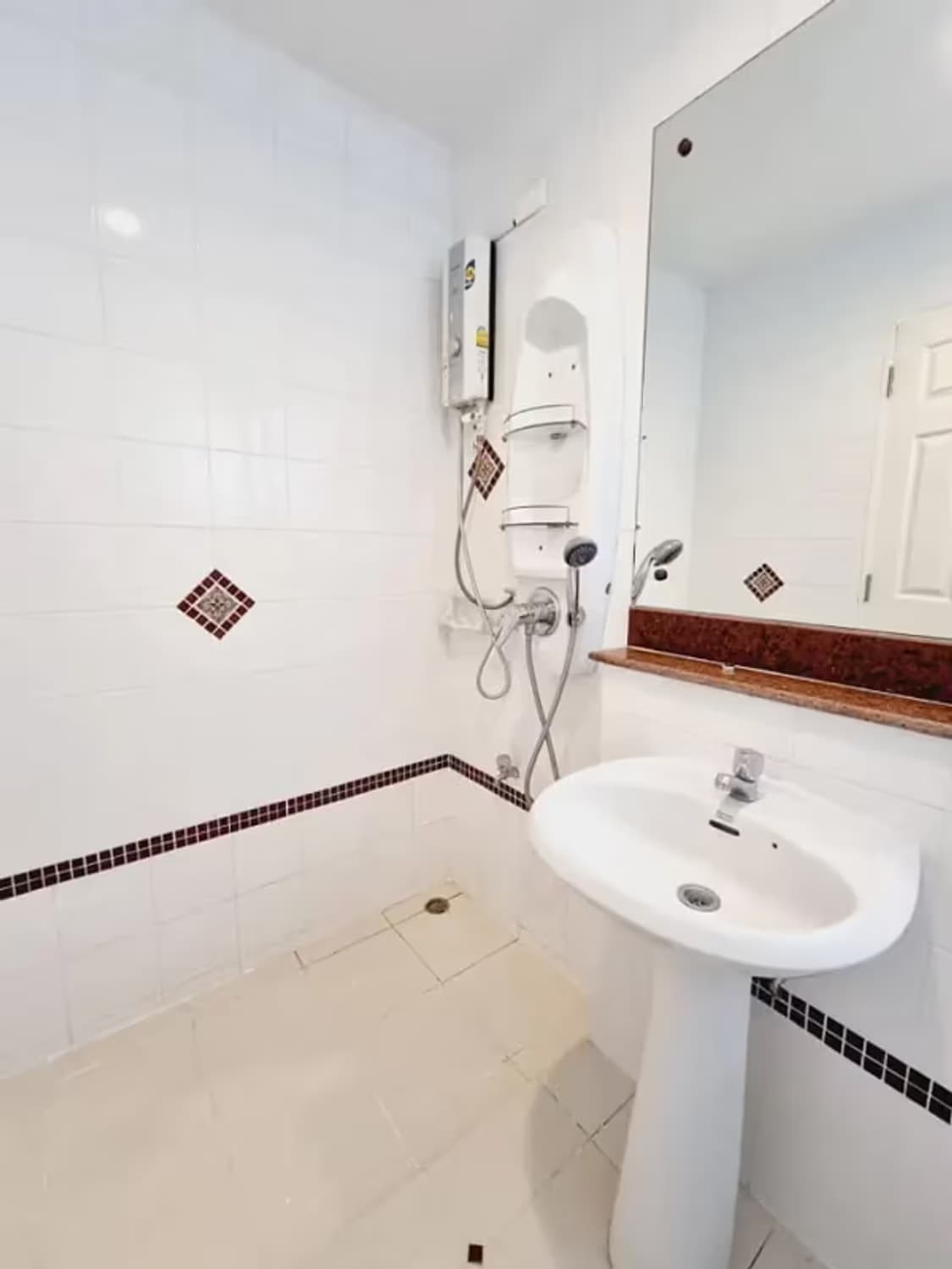 House for Rent, Sale in Nong Chom, San Sai. - Image 9