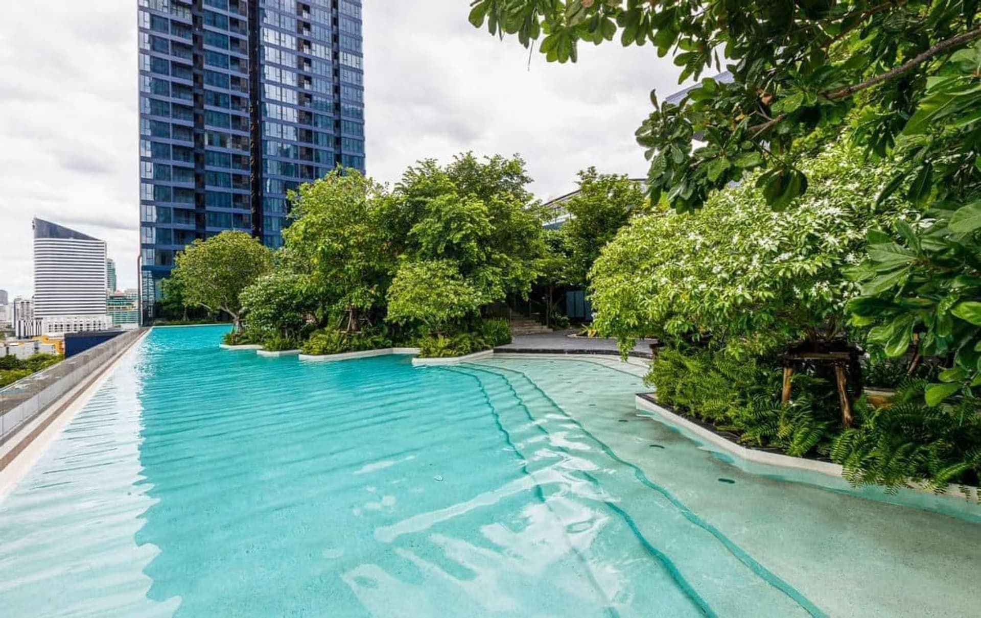 1 Bed Condo for Sale in Huai Khwang - Image 5