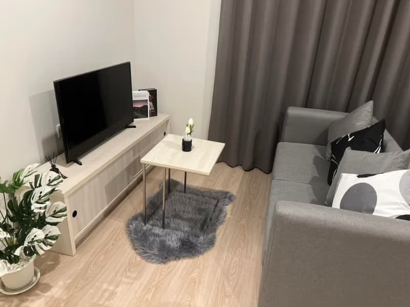 2 Bed Condo for Rent in Huai Khwang
