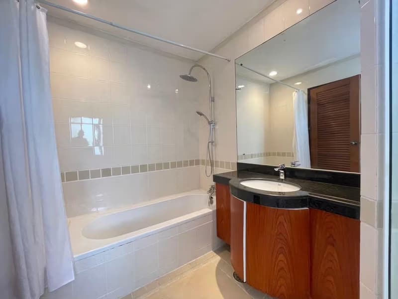 3 Bed Condo for Rent in Watthana