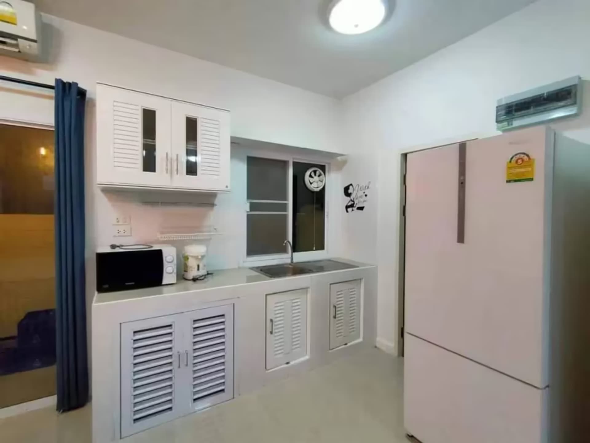 3 Bedroom House - Image 10