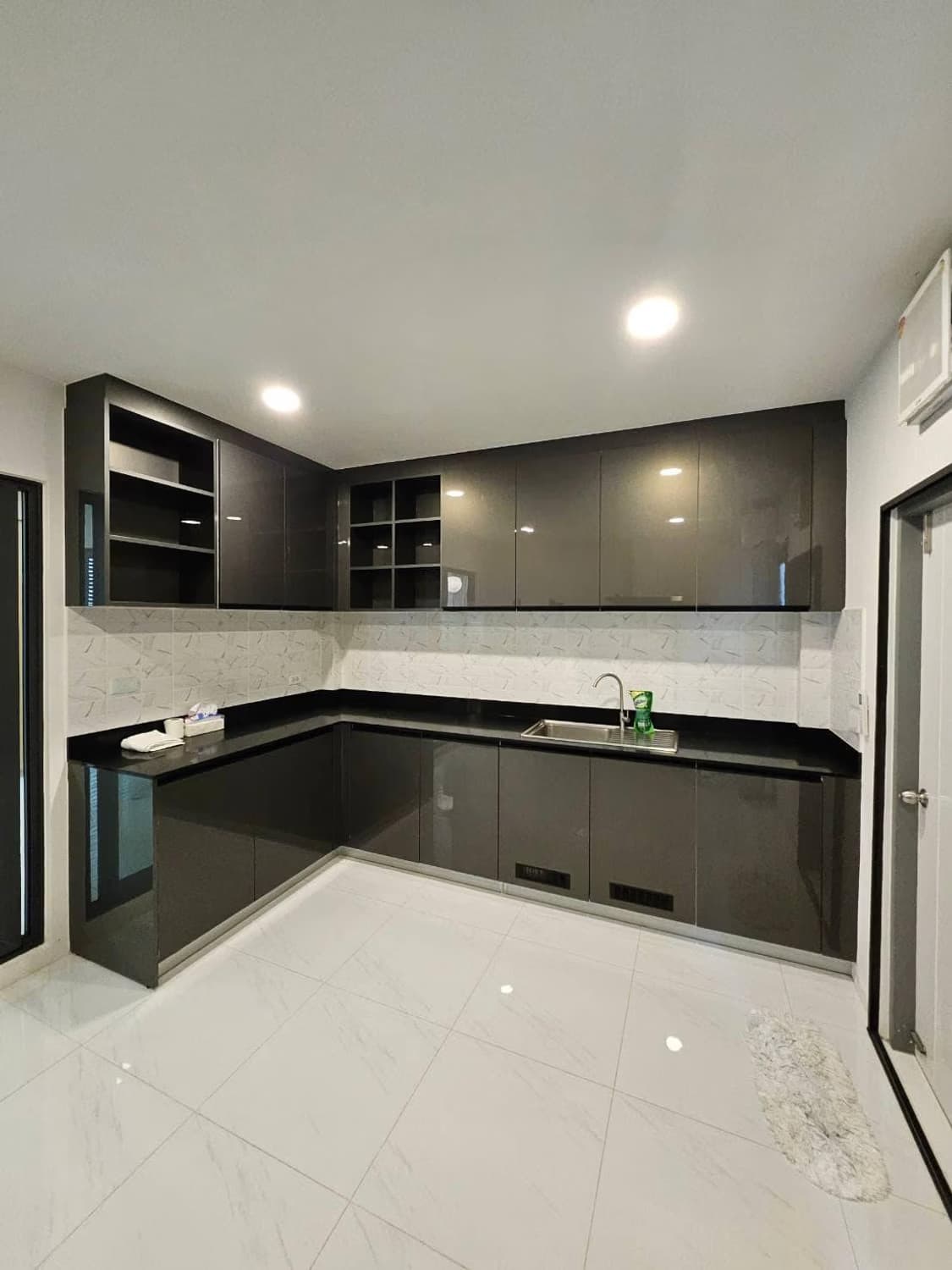 5 ห้องนอน บ้าน สำหรับ ขาย ใน บางพลี - Image 9