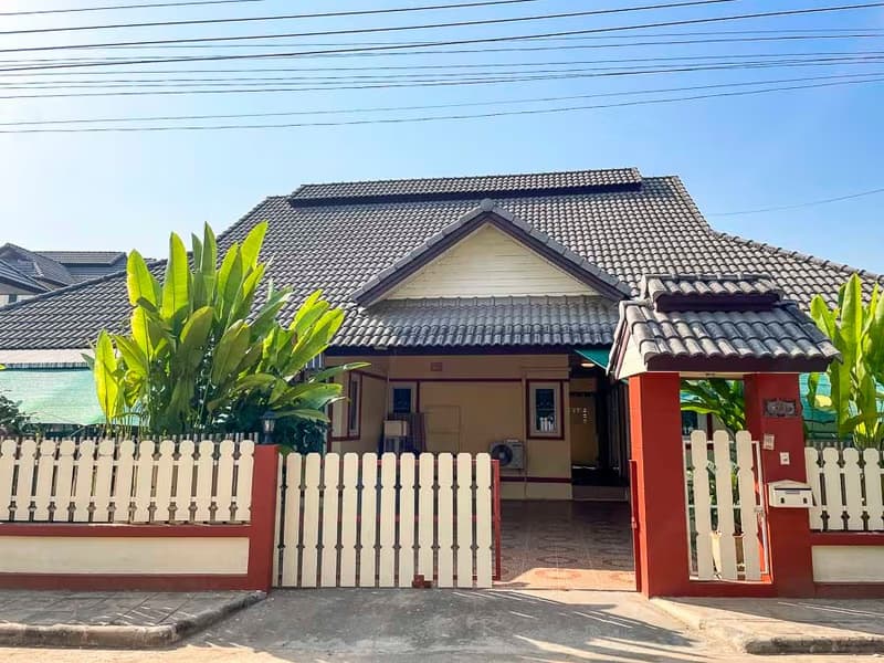 5 Bed House for Rent in Mueang Chiang Mai