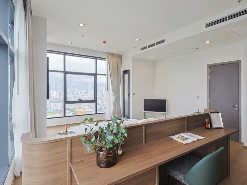 3 Bed Condo for Sale in Ratchathewi