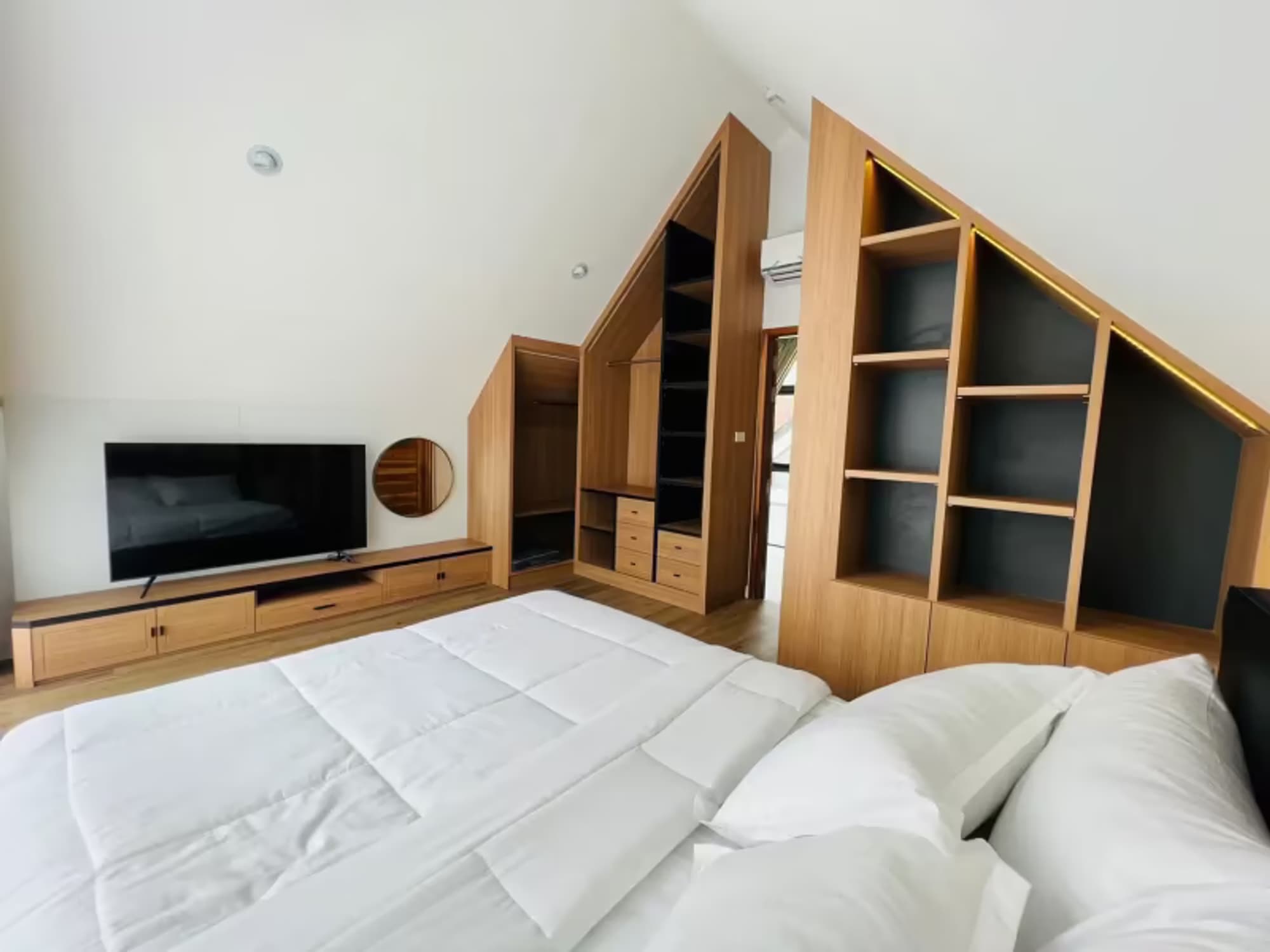 3 Bedroom House - Image 17