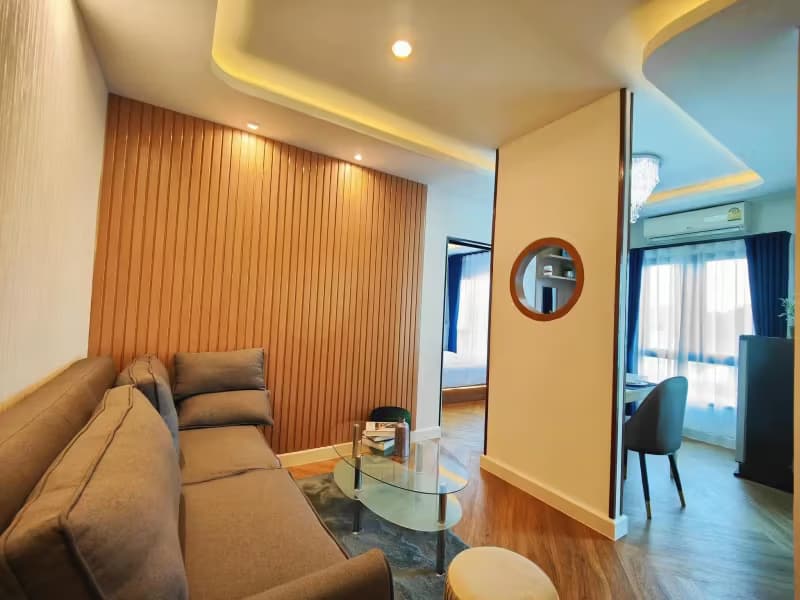 1 Bedroom Condo