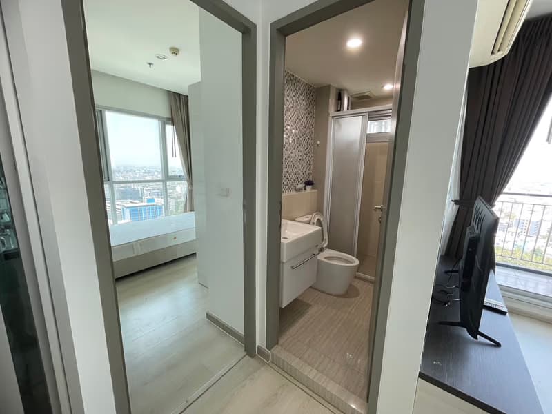 2 Bed Condo for Rent and Sale  Near Huai Khwang MRT