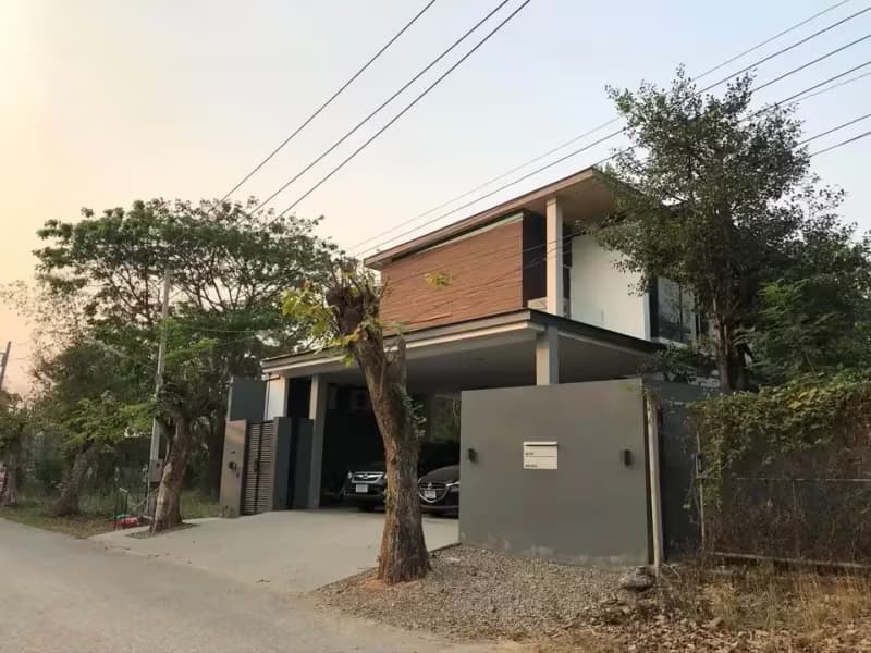 4 Bedroom House