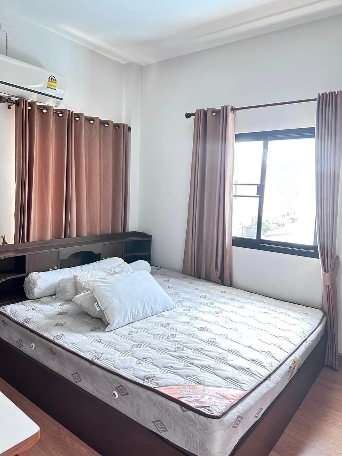 3 Bed House for Rent and Sale in Saraphi - Image 8