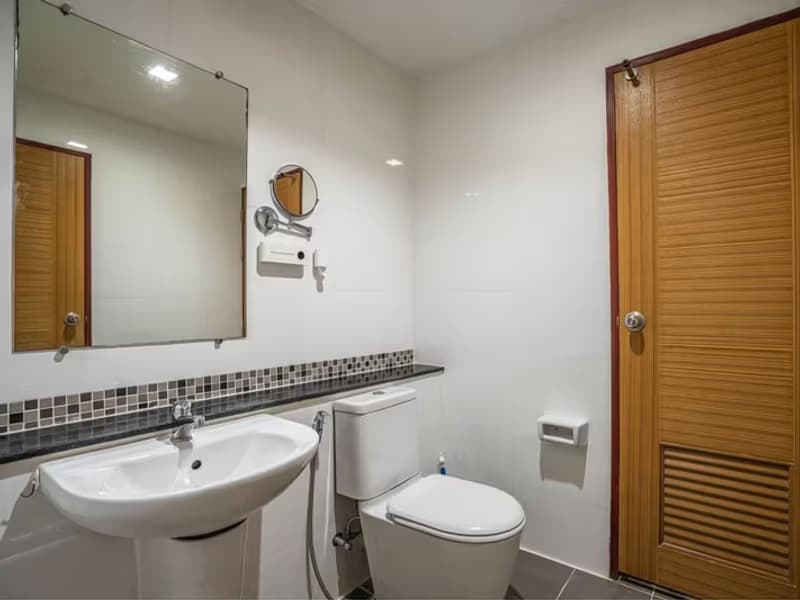1 Bedroom Condo