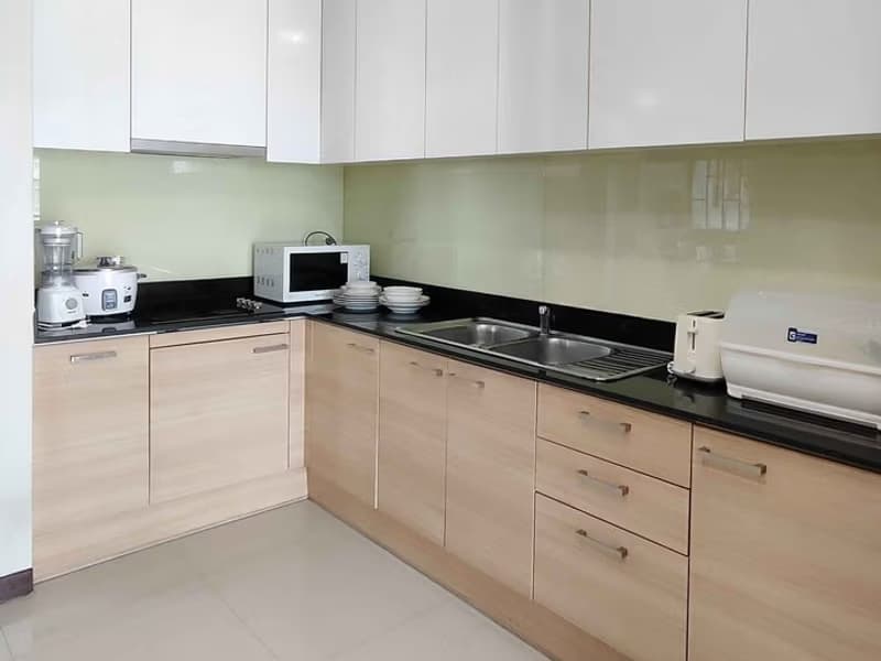 3 Bed Condo for Rent in Ratchathewi