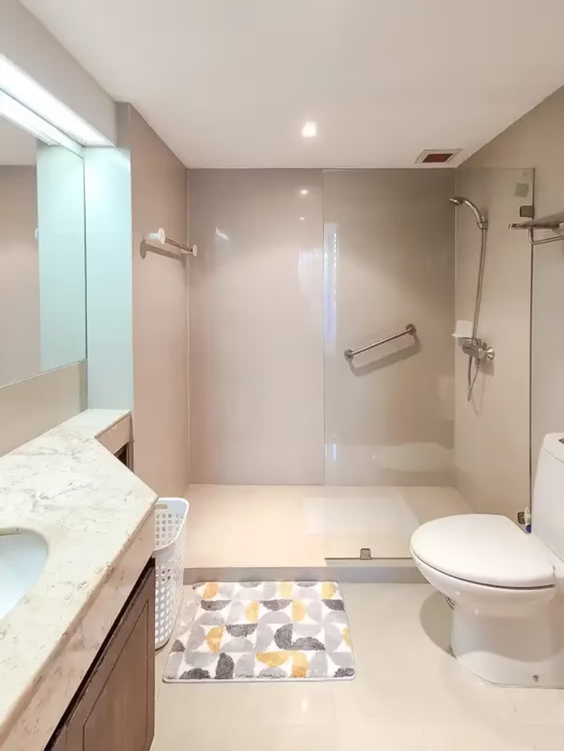 2 Bedroom Condo - Image 6
