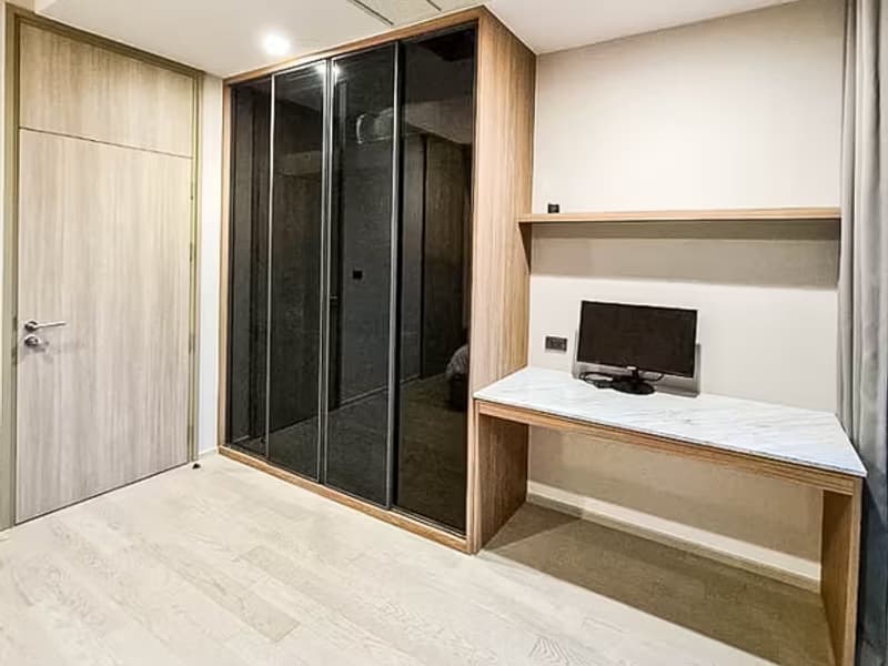 1 Bedroom Condo at Noble Ploenchit