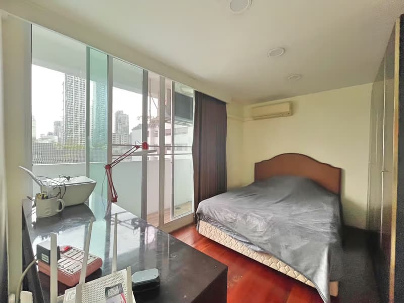 2 Bed Condo for Sale in Watthana