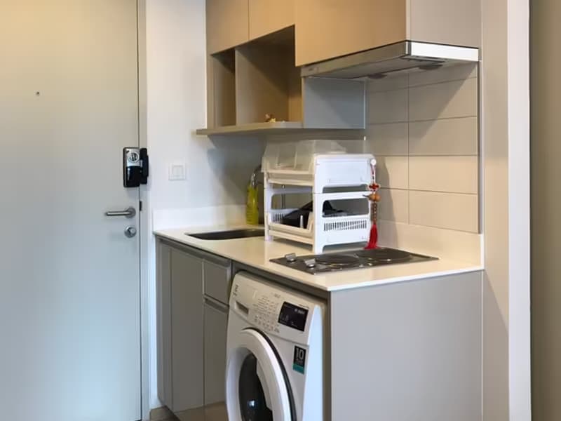 1 Bedroom Condo