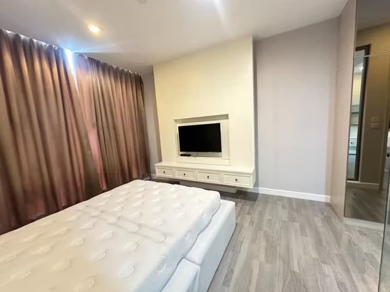 Condo for Rent at The Room Sathorn - TanonPun  