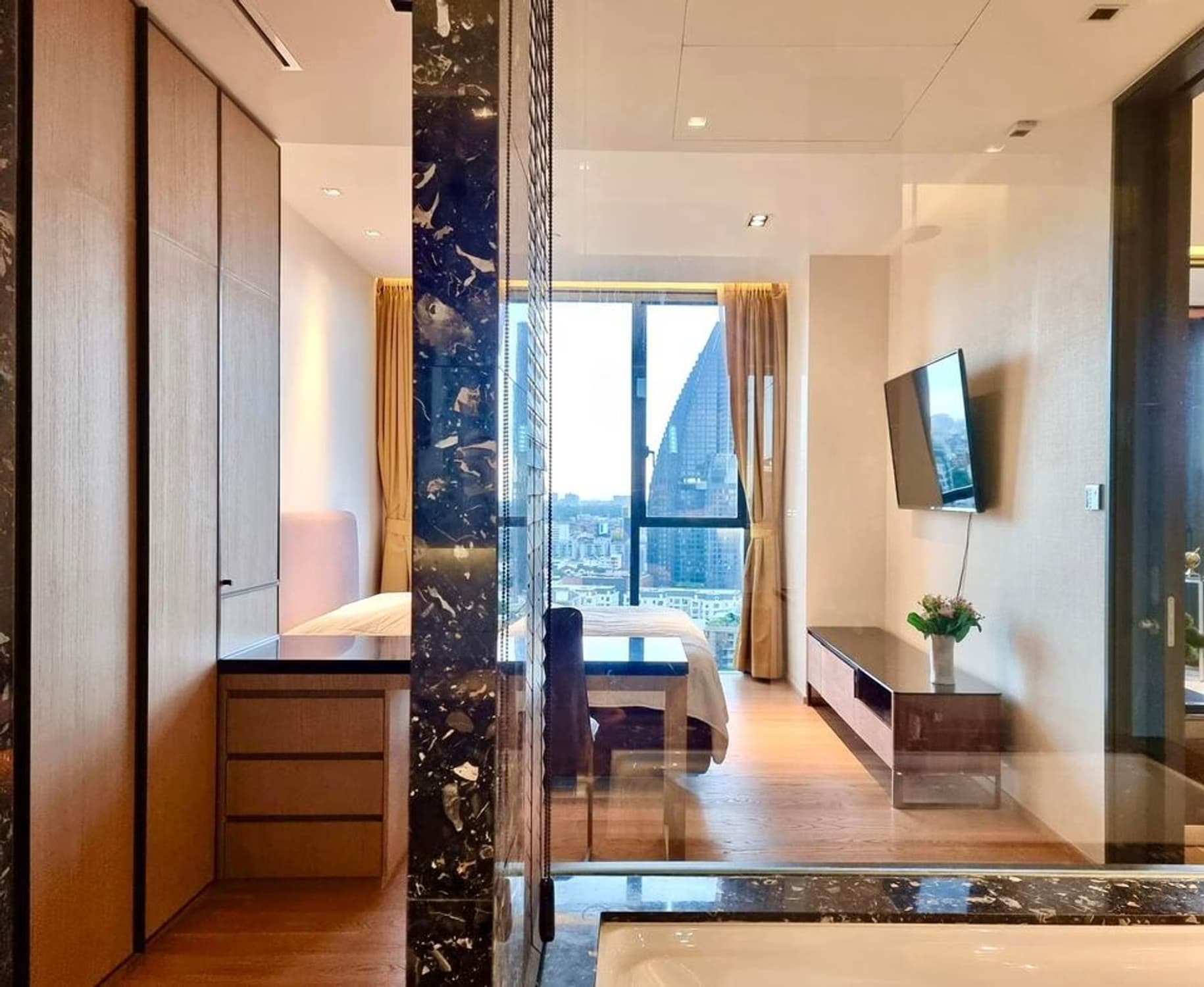 1 Bed Condo for Rent in Khlong Toei - Image 7