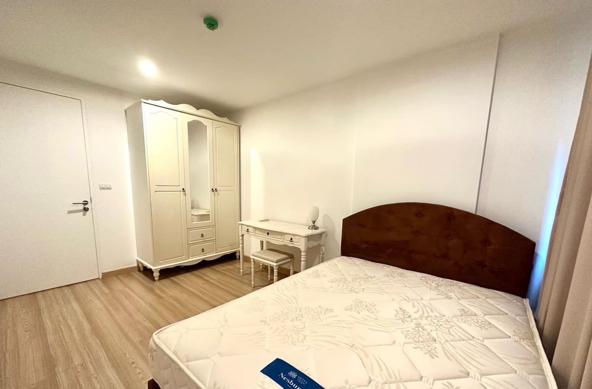 1 Bedroom Condo - Image 9