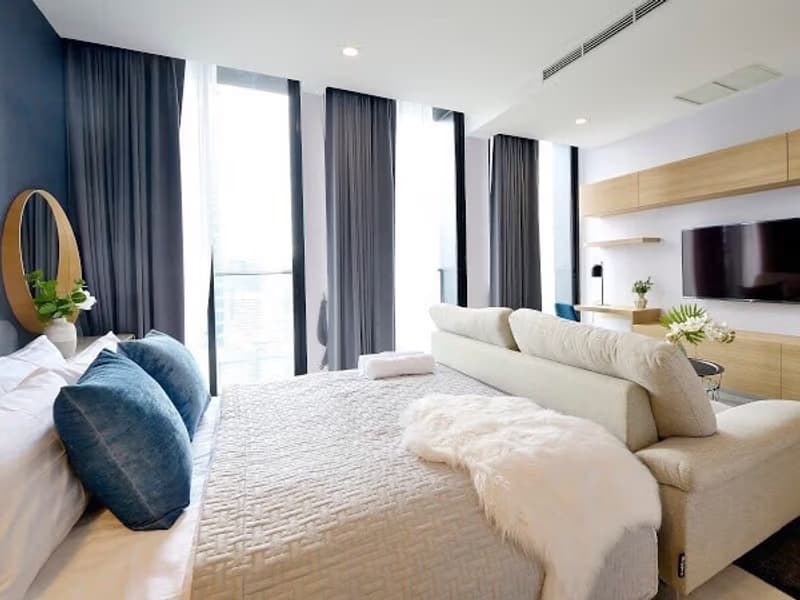 Condo for Rent at Noble Phloen Chit