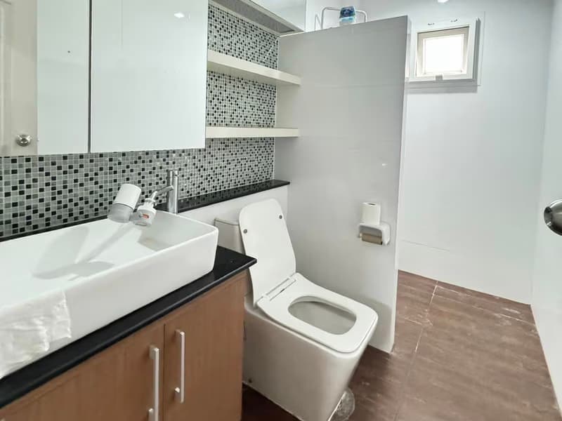 4 Bed House for Rent in Hang Dong