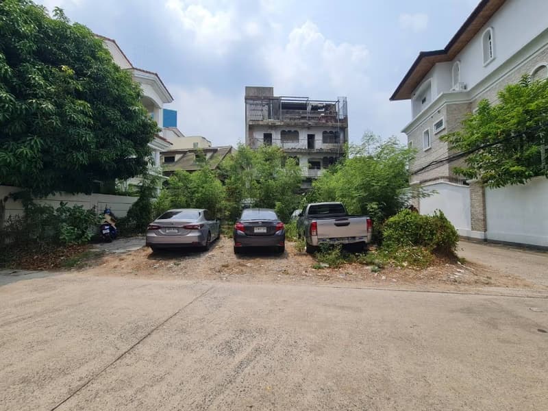  Land for Sale in Yan Nawa